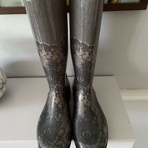 Valentino Garavani lace gum boots size 9US- 40 EU